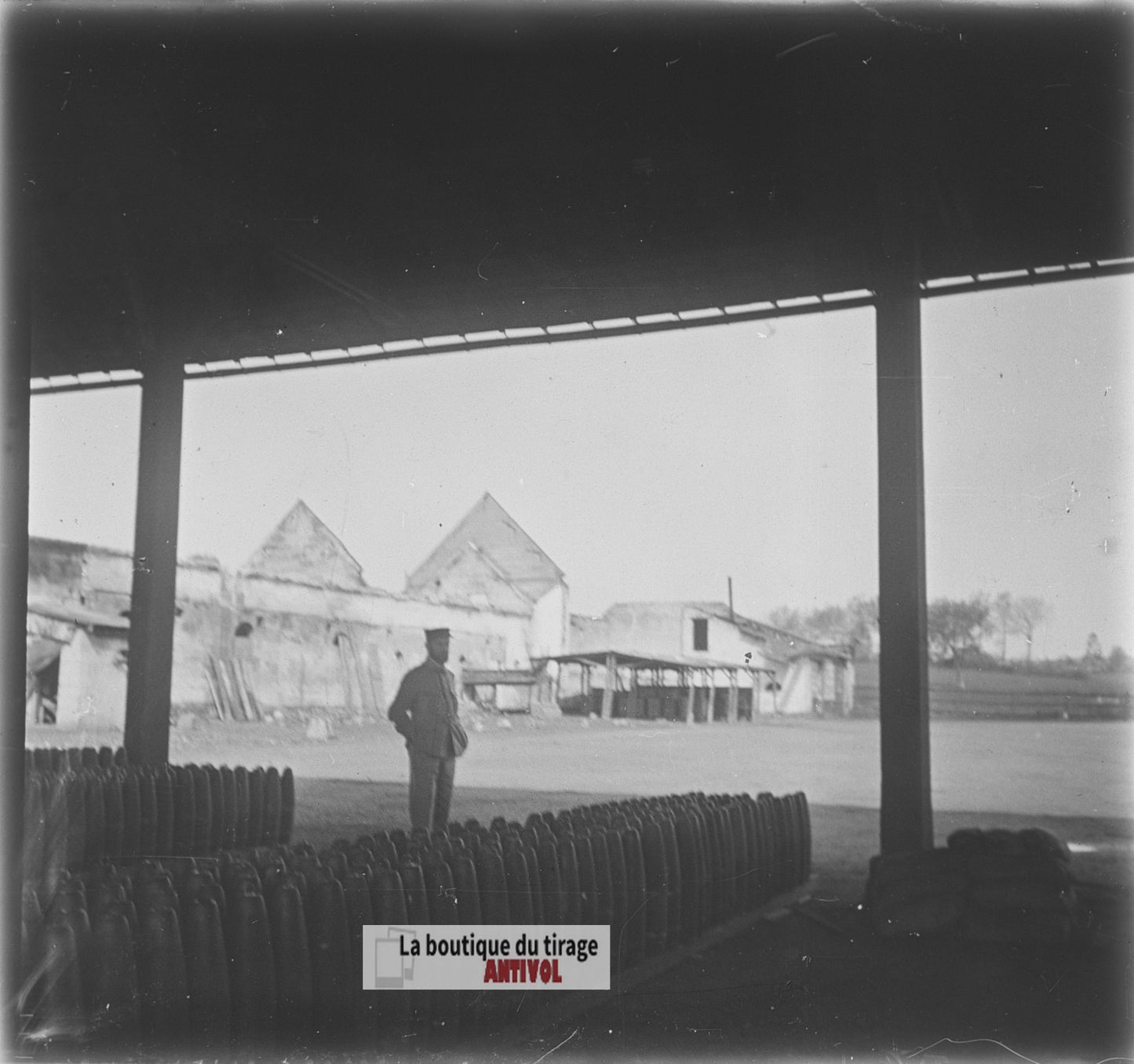 Dépôt de munitions, obus guerre WW1, plaque verre photo ancienne stéréo 6x13 cm