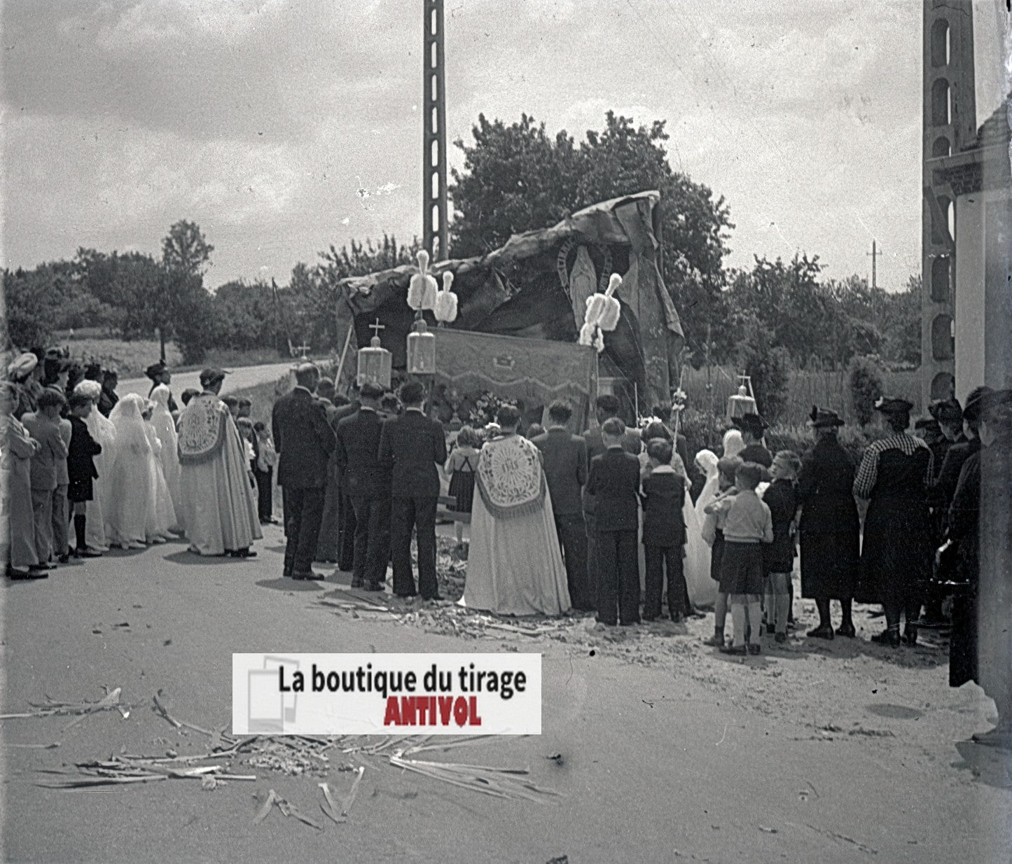 Procession, village France, plaque verre, photo ancienne, négatif N&B 6x13 cm