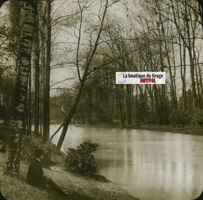 Homme, lac de Saint-Mandé, photo plaque de verre, sépia, positif 8,5x10 cm