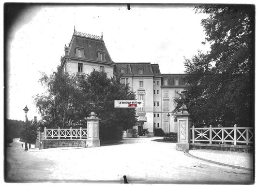 Plaque verre photo ancienne positif noir et blanc 13x18 cm Vittel Vosges palace