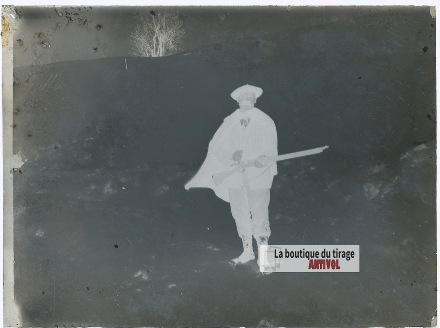 Chasseur dans un paysage enneigé, plaque verre photo ancienne, négatif 9x12 cm
