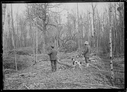 Plaque verre photo ancienne négatif noir et blanc 6x9 cm hommes chasse France 