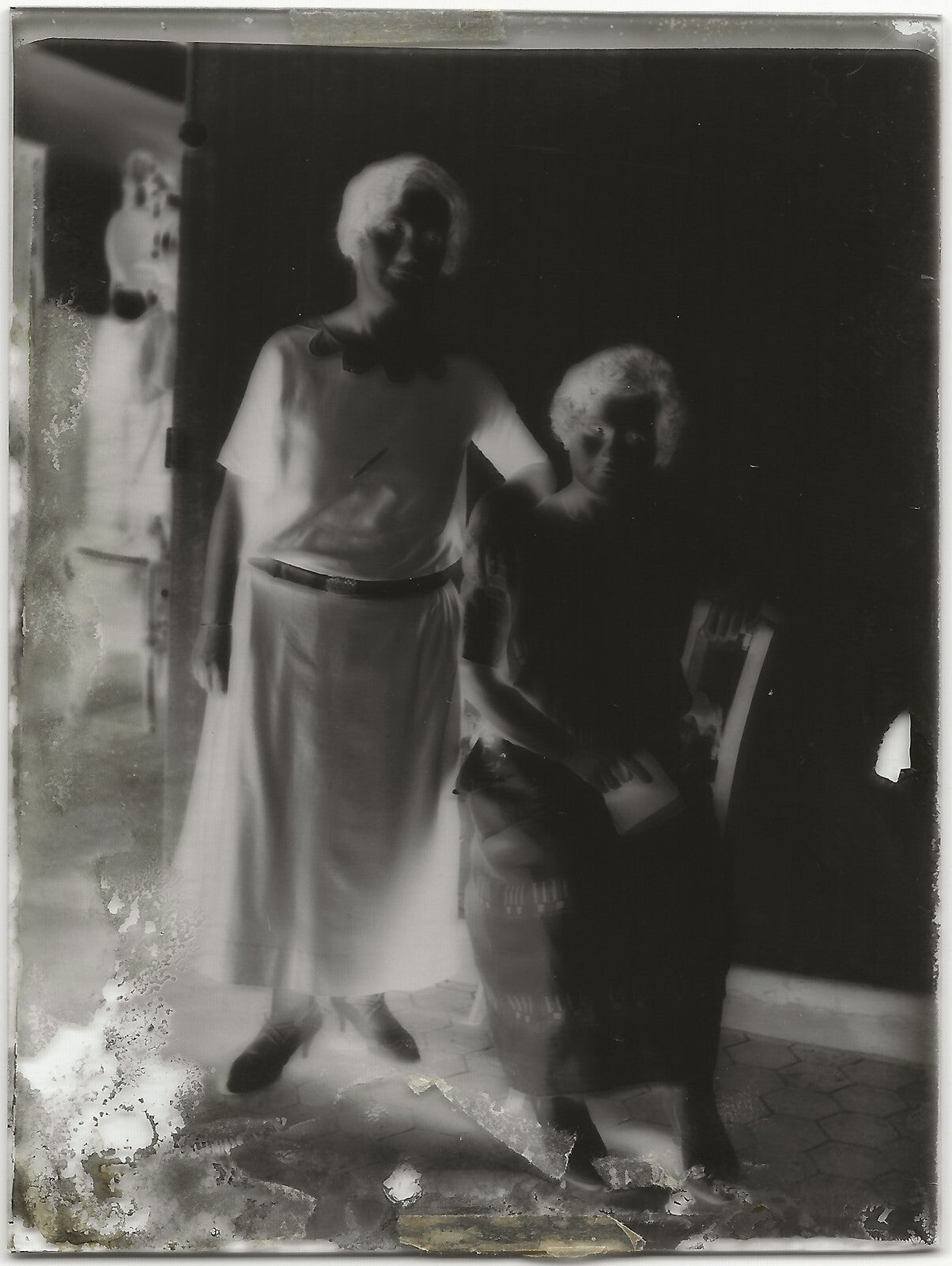 Portrait de femmes, Plaque verre photo ancienne, négatif noir & blanc 9x12 cm