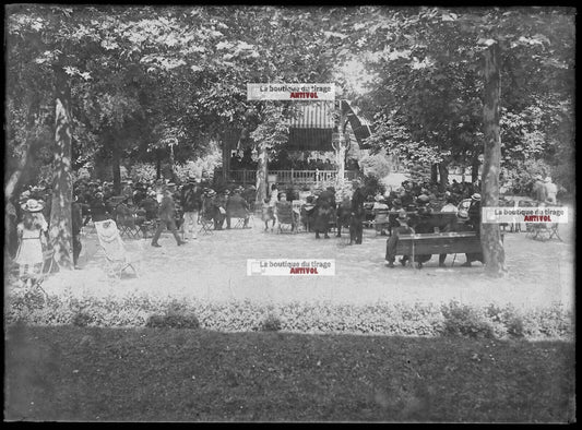 Plaque verre photo ancienne négatif noir et blanc 13x18 cm Vittel galerie source