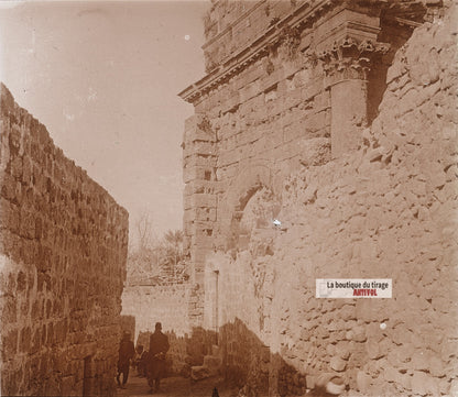 Arc antique au milieu des ruines, plaque de verre, photo ancienne stéréo 6x13 cm