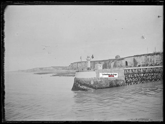 Dieppe, phare falaise, Plaque verre photo ancienne, négatif noir & blanc 9x12 cm