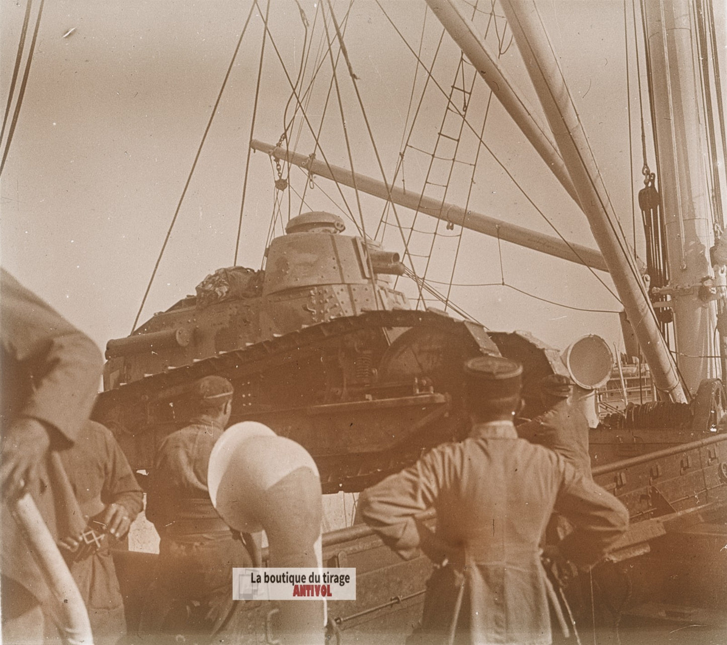 Char Renault FT, bateau, plaque de verre, photo ancienne stéréo 6x13 cm