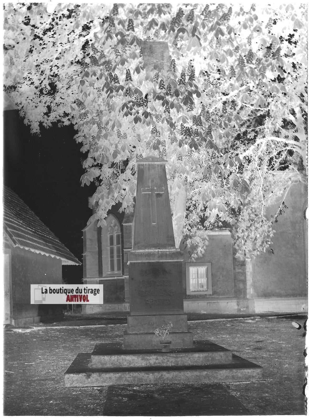 Plaque verre photo ancienne négatif noir et blanc 13x18 cm Alsace monument