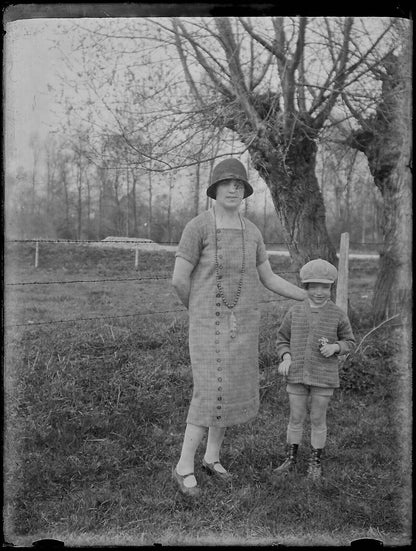 Plaque verre photo ancienne négatif noir et blanc 9x12 cm maman fille vintage 