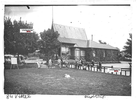 Plaque verre photo ancienne positif noir et blanc 13x18 cm Vittel Vosges, golf