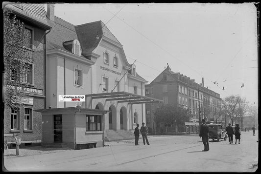 Saint-Louis, voiture, Plaque verre photo ancienne, négatif noir & blanc 10x15 cm