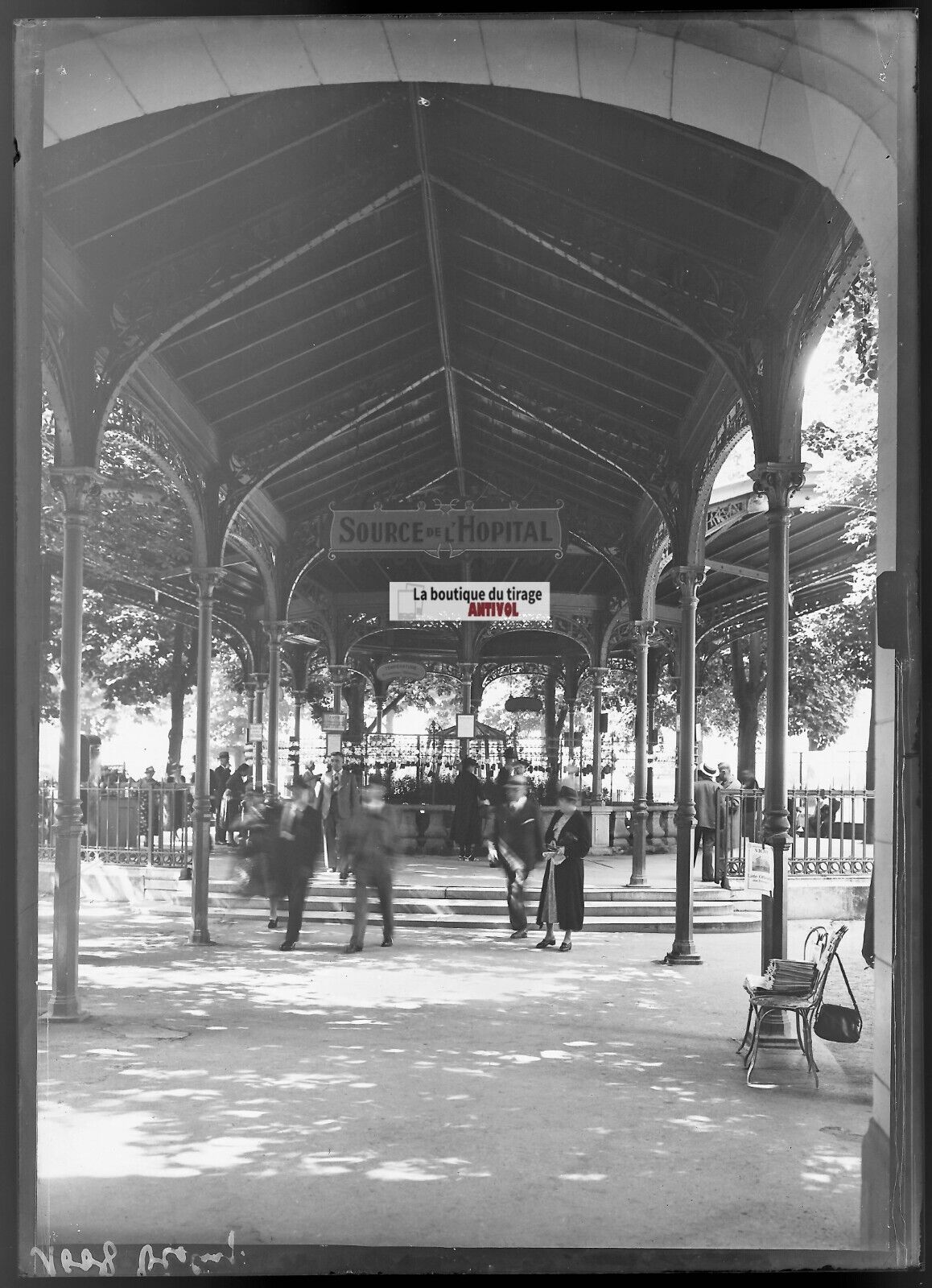 Plaque verre photo ancienne négatif noir et blanc 13x18 cm Vichy source hôpital