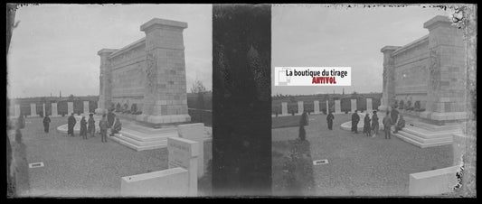 Monument morts, Belgique, Plaque verre stéréo, négatif noir & blanc 4,5x10,7 cm