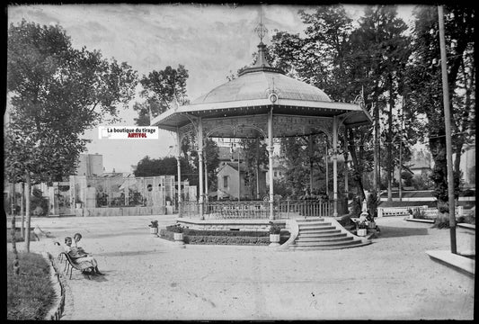 Oyonnax, enfants, kiosque, Plaque verre photo, négatif noir & blanc 10x15 cm