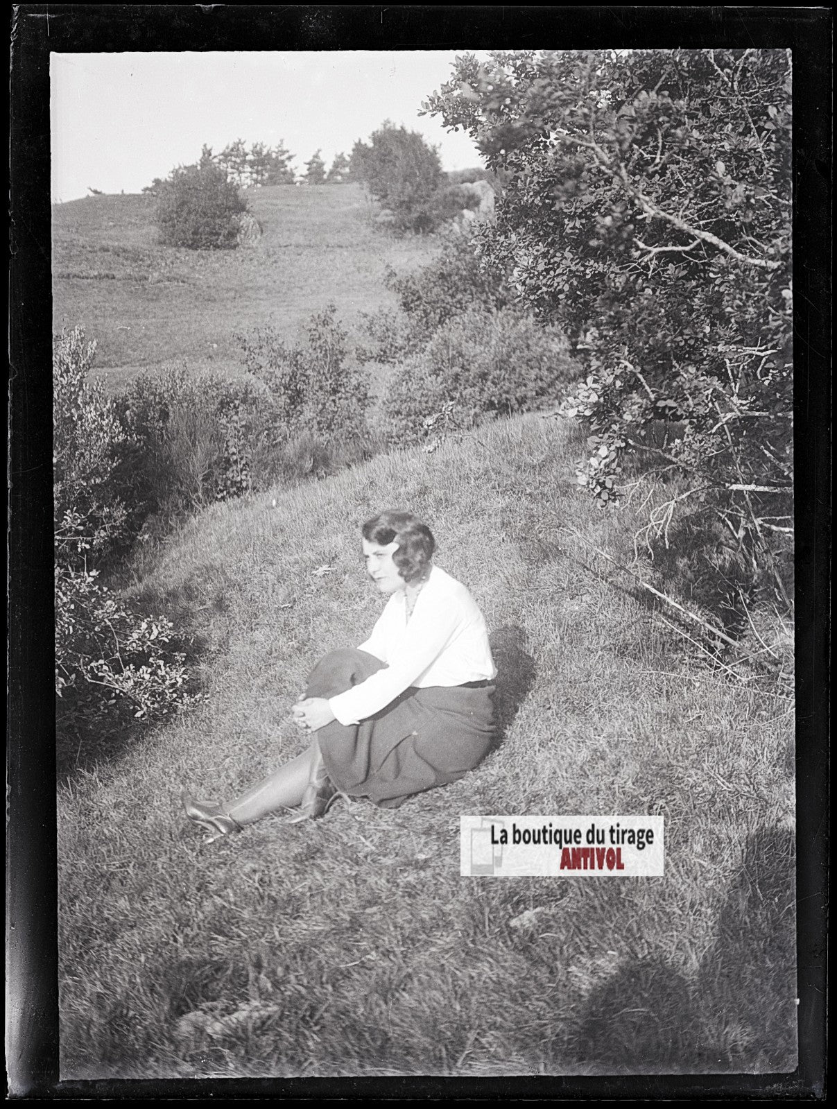 Femme, personnage, photo ancienne plaque verre, négatif noir & blanc, 9x12 cm