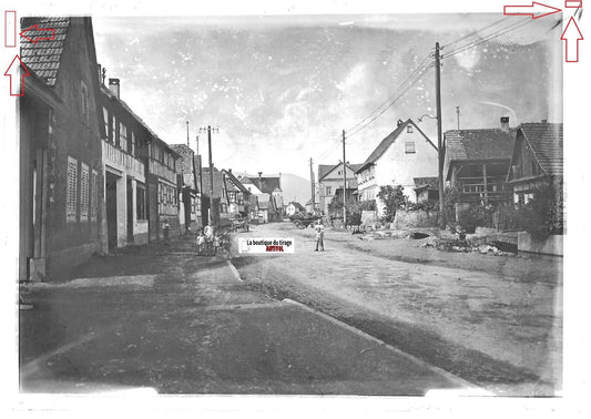 Plaque verre photo ancienne positif noir et blanc 13x18 cm village Moselle