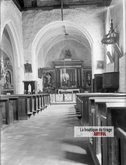 Intérieur d’une église de campagne, plaque verre photo ancienne, négatif 9x12 cm