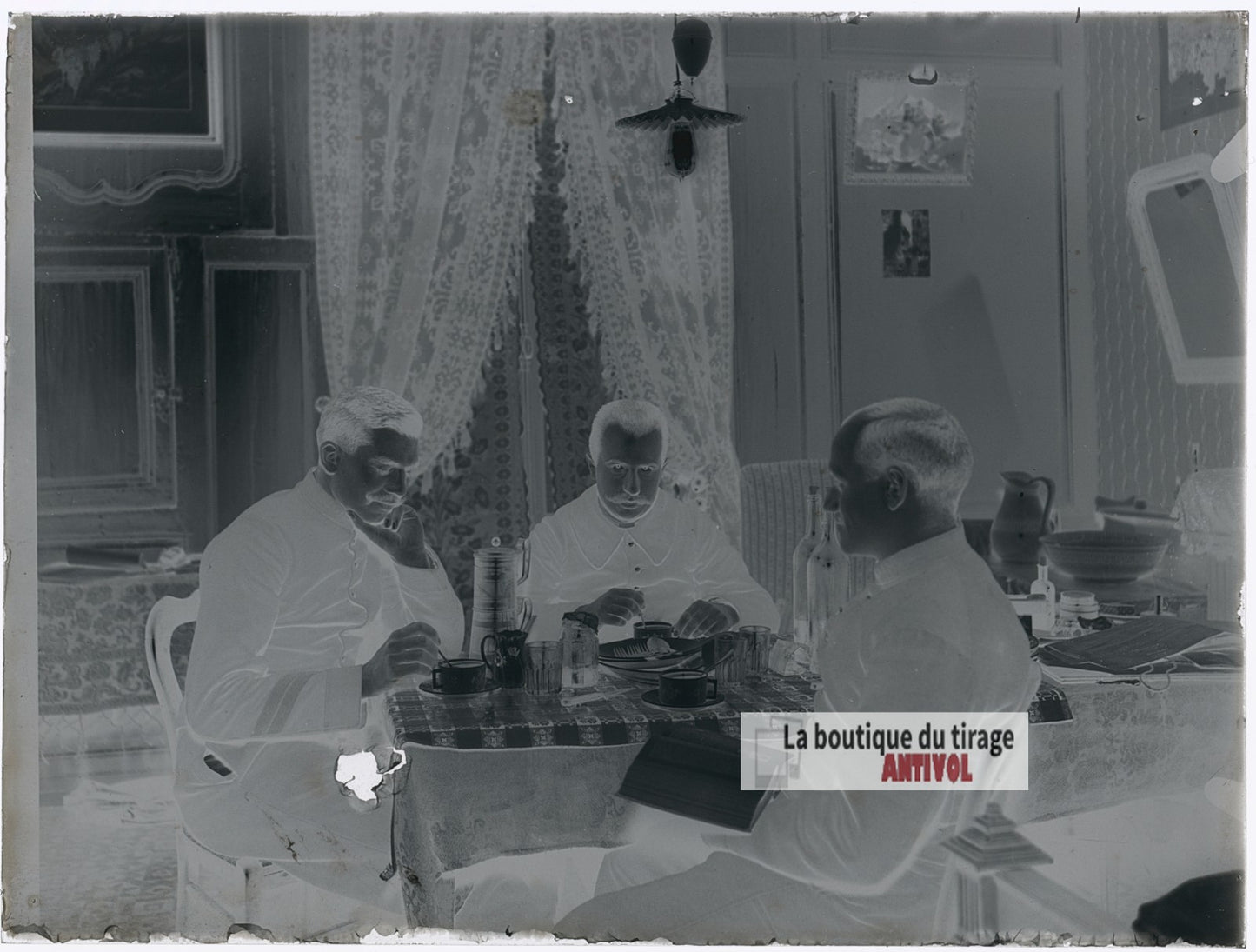 Soldats compagnie magasin Pigalle, plaque verre photo ancienne, négatif 9x12 cm
