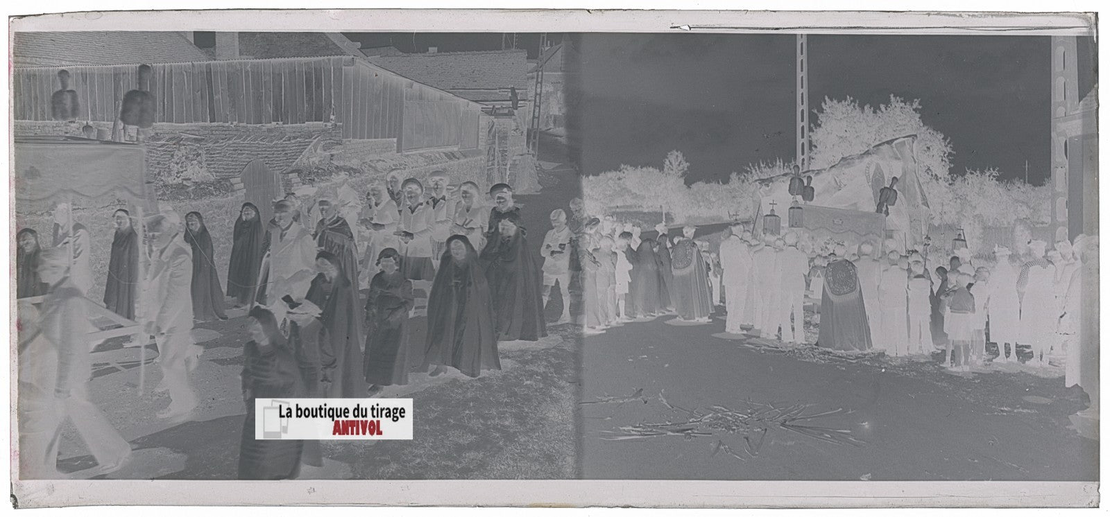 Procession, village France, plaque verre, photo ancienne, négatif N&B 6x13 cm