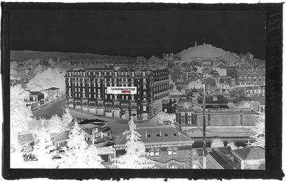 Plaque verre photo ancienne, négatif noir & blanc 9x14 cm, Châtel-Guyon centre