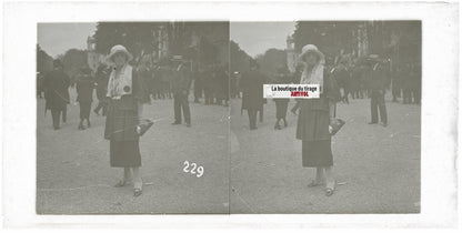 Personnages, Longchamp, Paris, plaque verre stéréoscopique, positif 8,5x17 cm