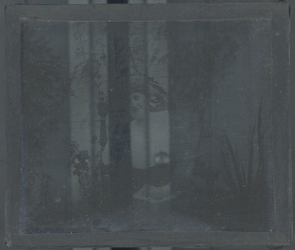 Portrait d’une femme, photo plaque verre, noir & blanc, positif 8,5x10 cm
