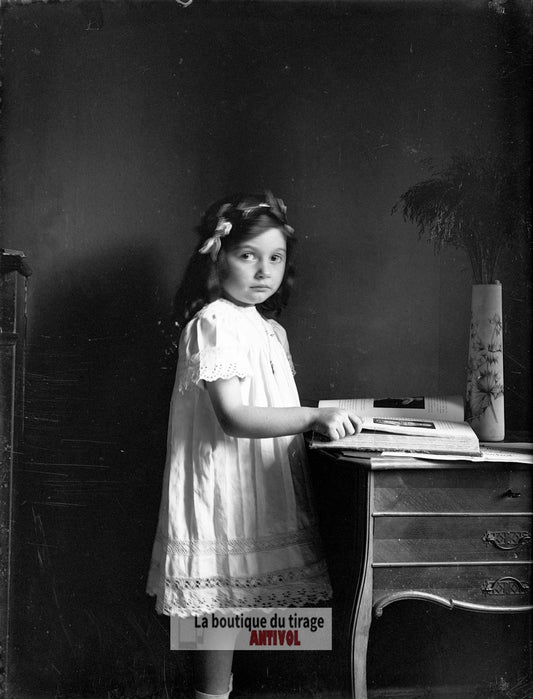 Jeune fille, enfant, personnage, plaque verre, photo ancienne, négatif 9x12 cm
