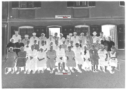 Plaque verre photo ancienne négatif noir et blanc 13x18 cm groupe village France