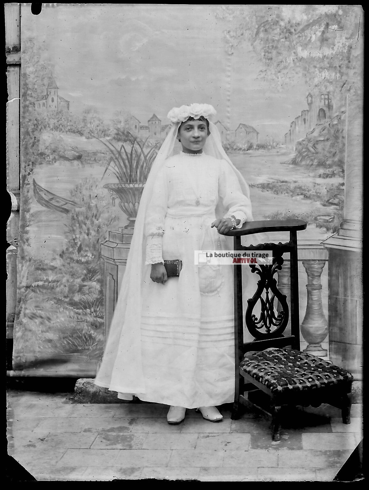 Plaque verre photo ancienne négatif noir et blanc 9x12 cm communion jeune fille 