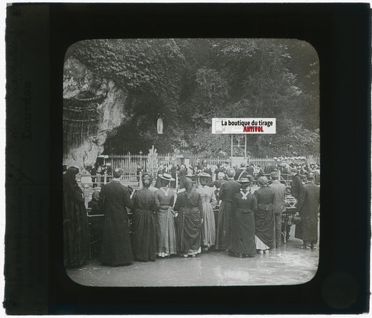 Grotte Massabielle Lourdes, photo plaque verre, noir & blanc, positif 8,5x10 cm
