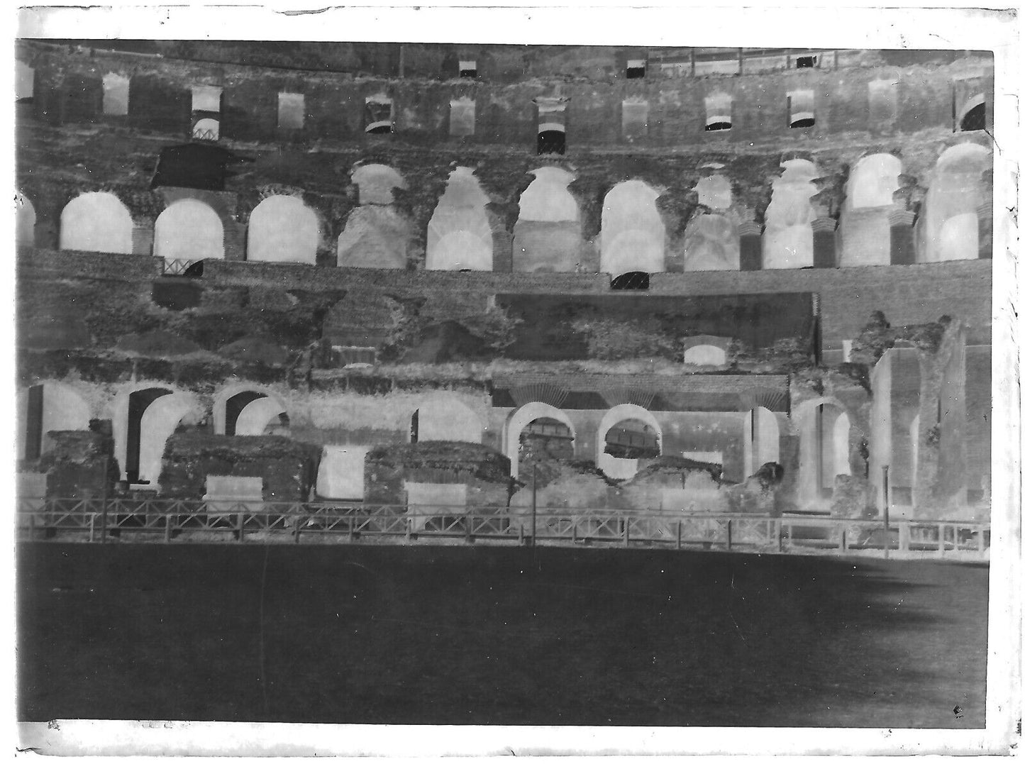 Plaque verre photo ancienne noir et blanc négatif 9x12 cm Rome arène Colisée 