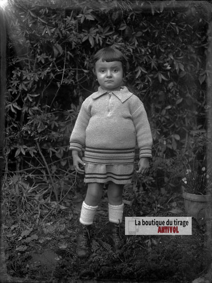 Portrait d'une jeune enfant, plaque verre photo ancienne, négatif 9x12 cm