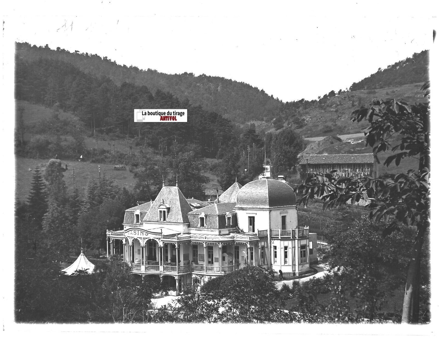 Plaque verre photo ancienne positif noir & blanc 13x18 cm Saint-Nectaire casino