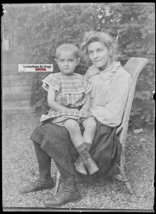 Plaque verre photo ancienne négatif noir et blanc 13x18 cm filles enfant France