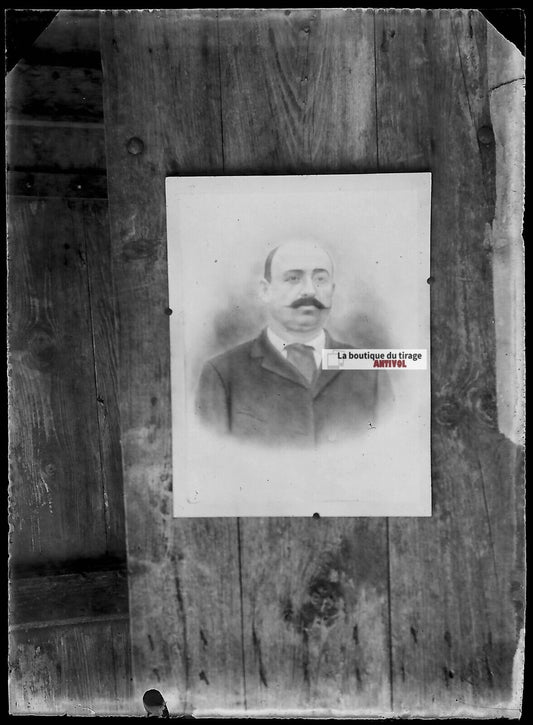 Plaque verre photo ancienne négatif noir et blanc 6x9 cm portrait homme dessin - La Boutique Du Tirage 