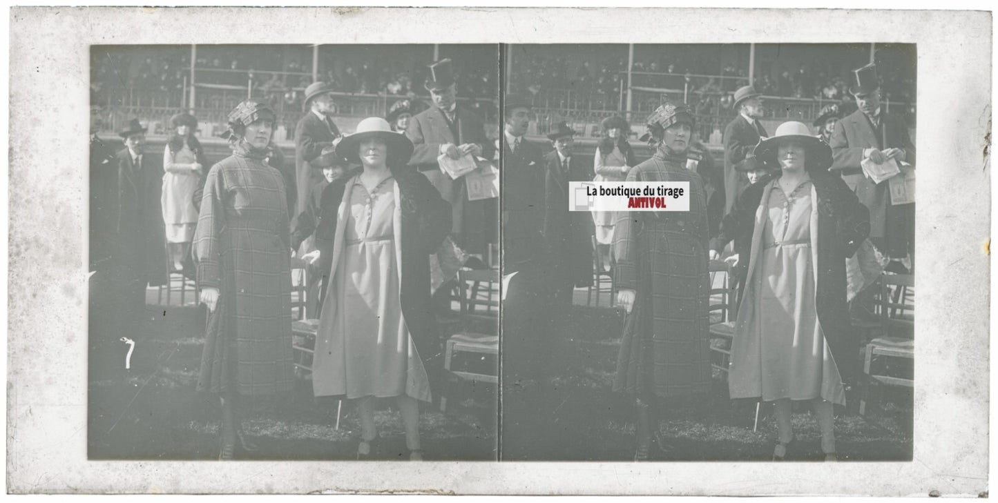 Scène de vie, Longchamp, Paris, plaque verre stéréoscopique, positif 8,5x17 cm