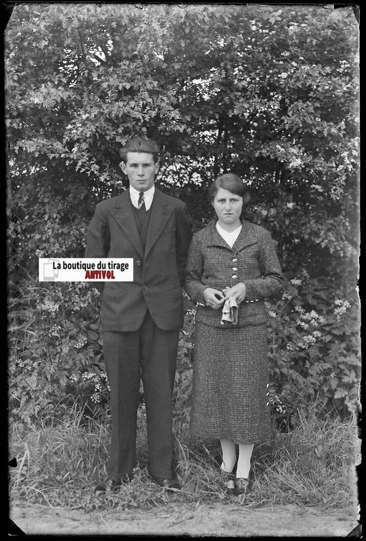 Couple, personnages, Plaque verre photo, négatif noir & blanc 10x15 cm France