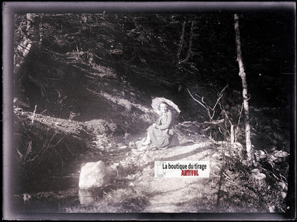 Femme, personnage, photo ancienne plaque verre, négatif noir & blanc, 9x12 cm