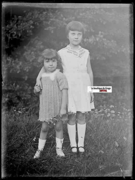 Filles, enfants, Plaque verre photo ancienne, négatif noir & blanc 9x12 cm