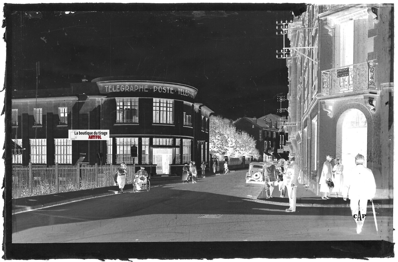 Plaque verre ancienne photo négatif noir & blanc 9x14 cm, Vittel, Rue de Verdun