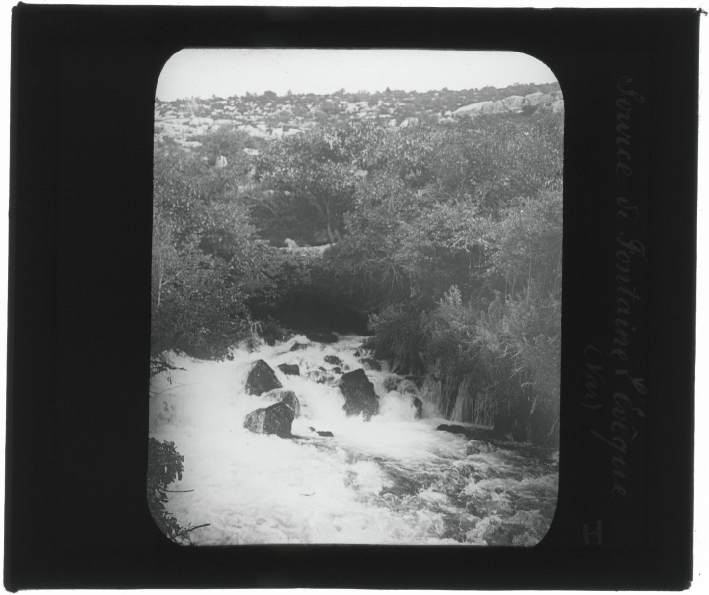 Source Fontaine l’Evêque, Var, photo ancienne plaque de verre, positif 8,5x10 cm