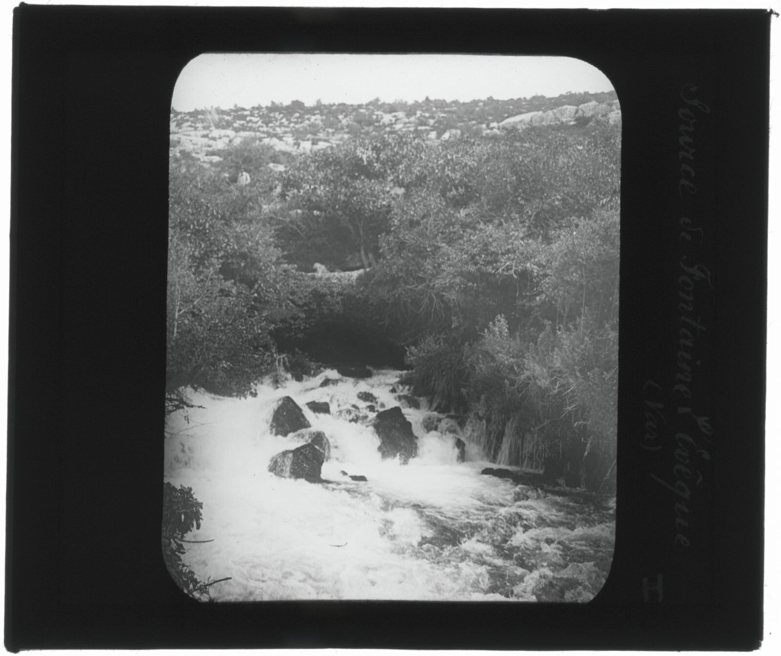 Source Fontaine l’Evêque, Var, photo ancienne plaque de verre, positif 8,5x10 cm