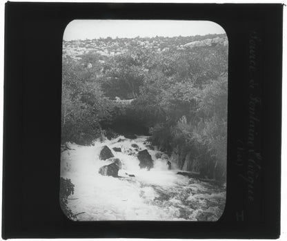 Source Fontaine l’Evêque, Var, photo ancienne plaque de verre, positif 8,5x10 cm