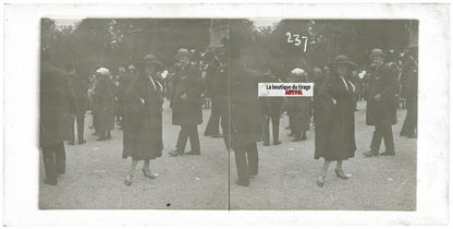 Personnages, Longchamp, Paris, plaque verre stéréoscopique, positif 8,5x17 cm