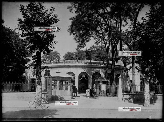 Plaque verre photo ancienne négatif noir et blanc 13x18 cm Vichy Célestins