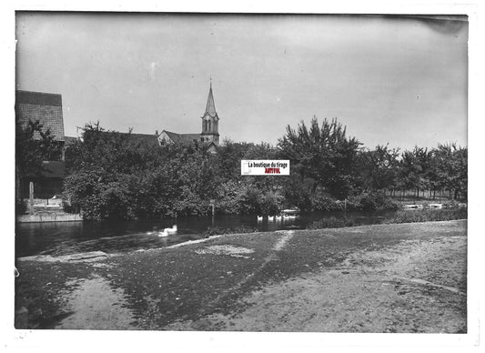 Plaque verre photo positif noir & blanc 13x18 cm Plobsheim église, eau paysage