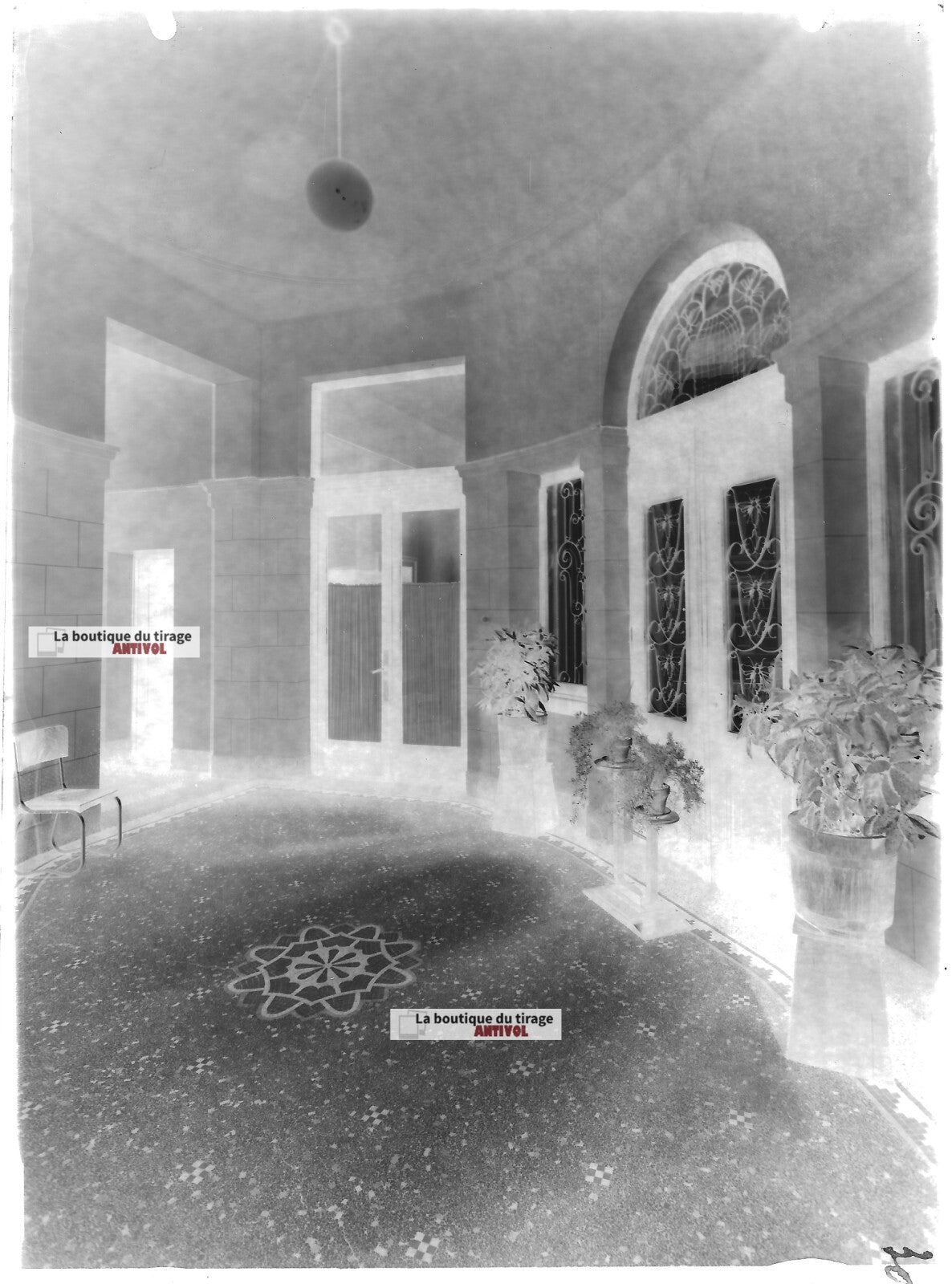 Plaque verre photo ancienne négatif noir et blanc 13x18 cm entrée maison France