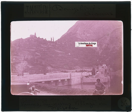 Barrages du Chambon, photo J. Moulin, plaque verre, couleur, positif 8,5x10 cm
