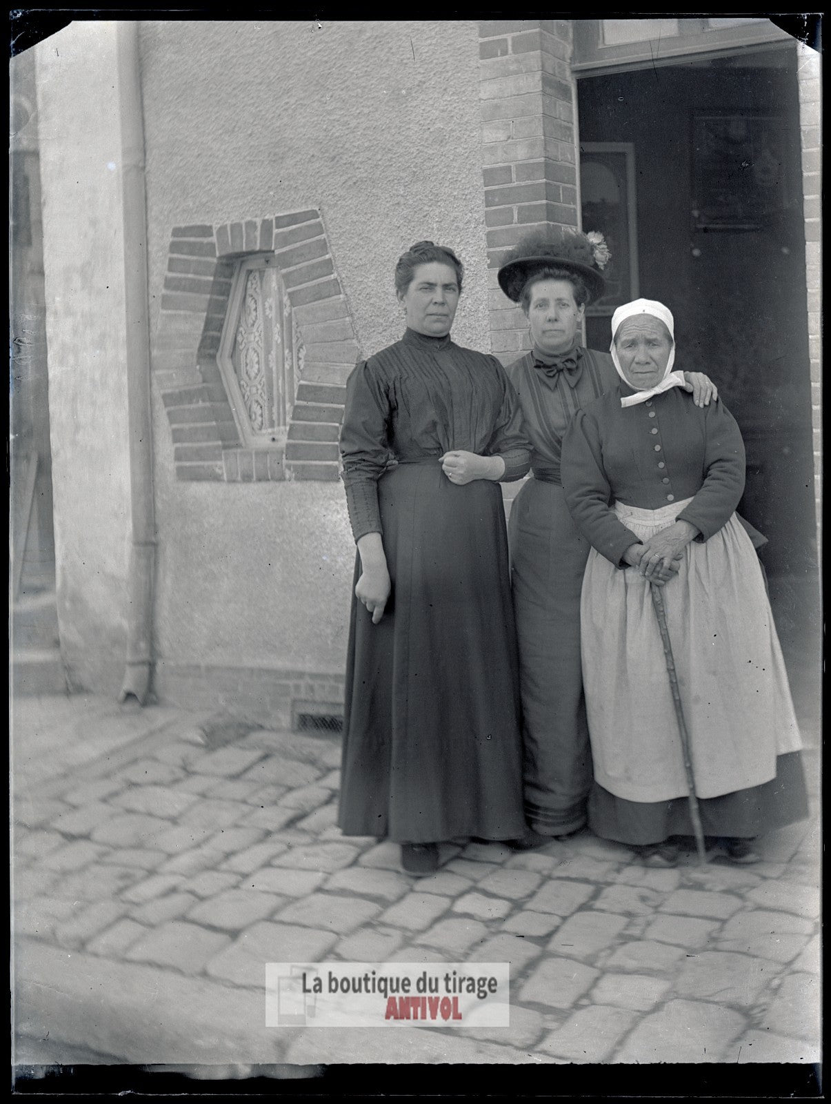 Marie Douet et sa famille, France, plaque verre, photo ancienne, négatif 9x12 cm