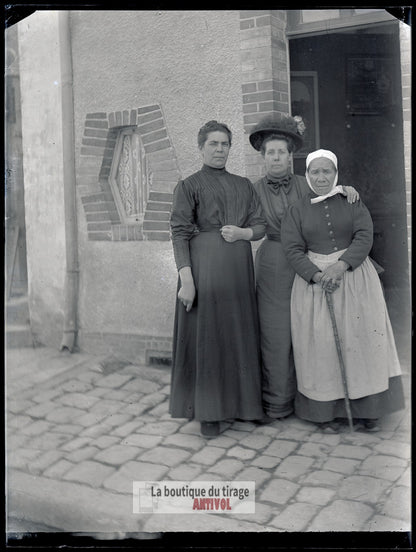 Marie Douet et sa famille, France, plaque verre, photo ancienne, négatif 9x12 cm